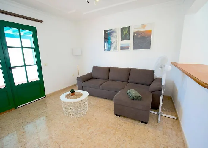 Kalendra Rofe - Amplia Y Tranquila Cerca Del Mar Nyaraló Guatiza