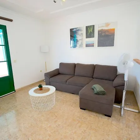 Kalendra Rofe - Amplia Y Tranquila Cerca Del Mar Tatil Evi Guatiza
