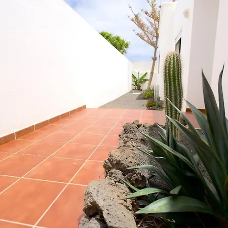 Kalendra Rofe Amplia Y Tranquila Cerca Del Mar 別荘 Guatiza