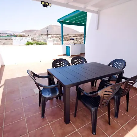 Kalendra Rofe Amplia Y Tranquila Cerca Del Mar * Guatiza